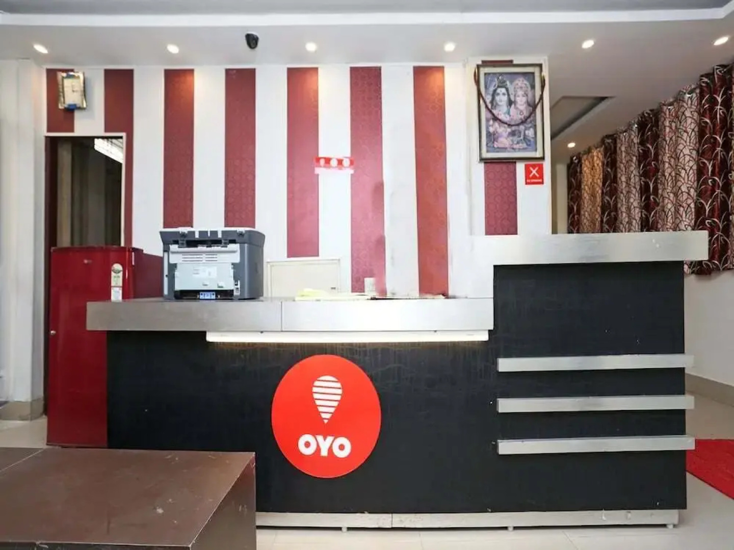 Hotel Anuradha Palace