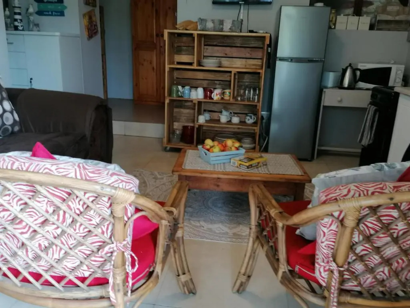 Laughing Gecko Lodge2