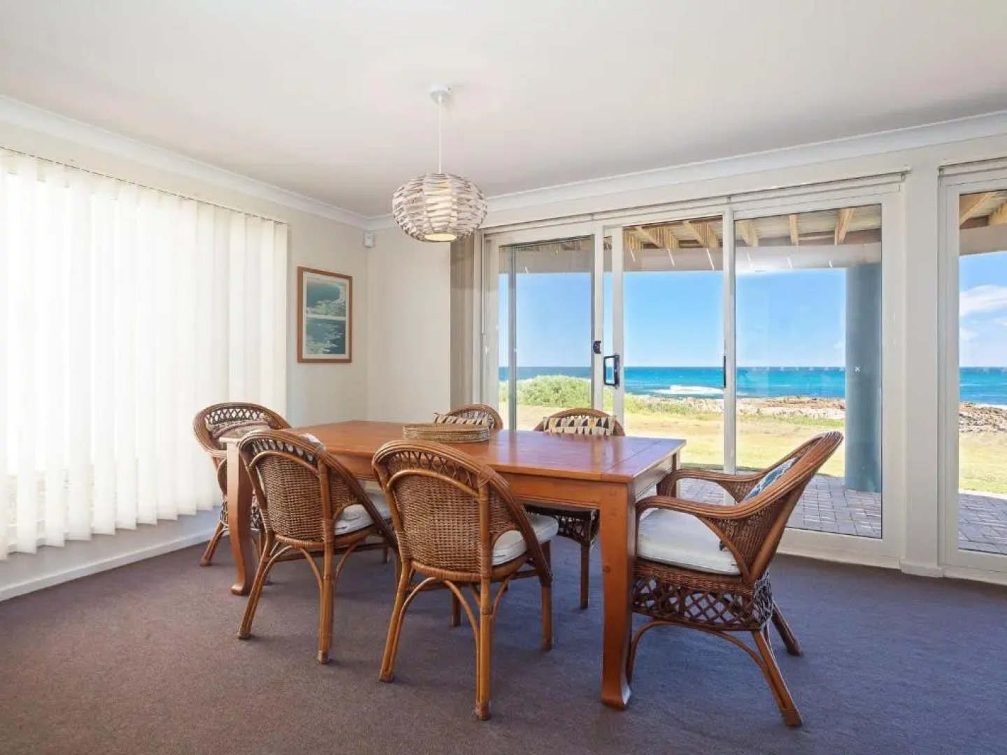 The Whale Watcher', 1/6 Birubi Lane - waterfront unit with stunning views, level access