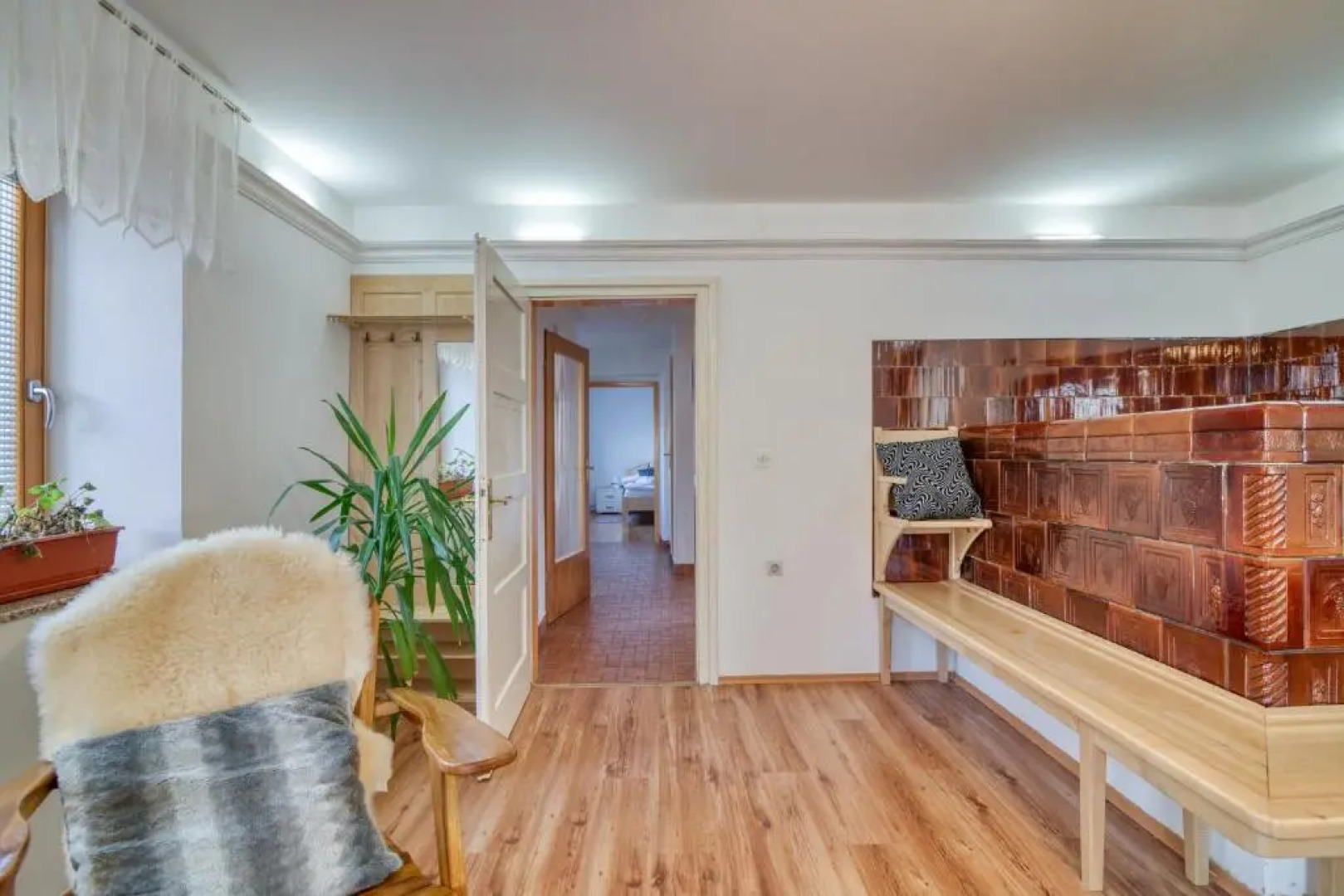 Farmhouse Blackberry Pool Wellness