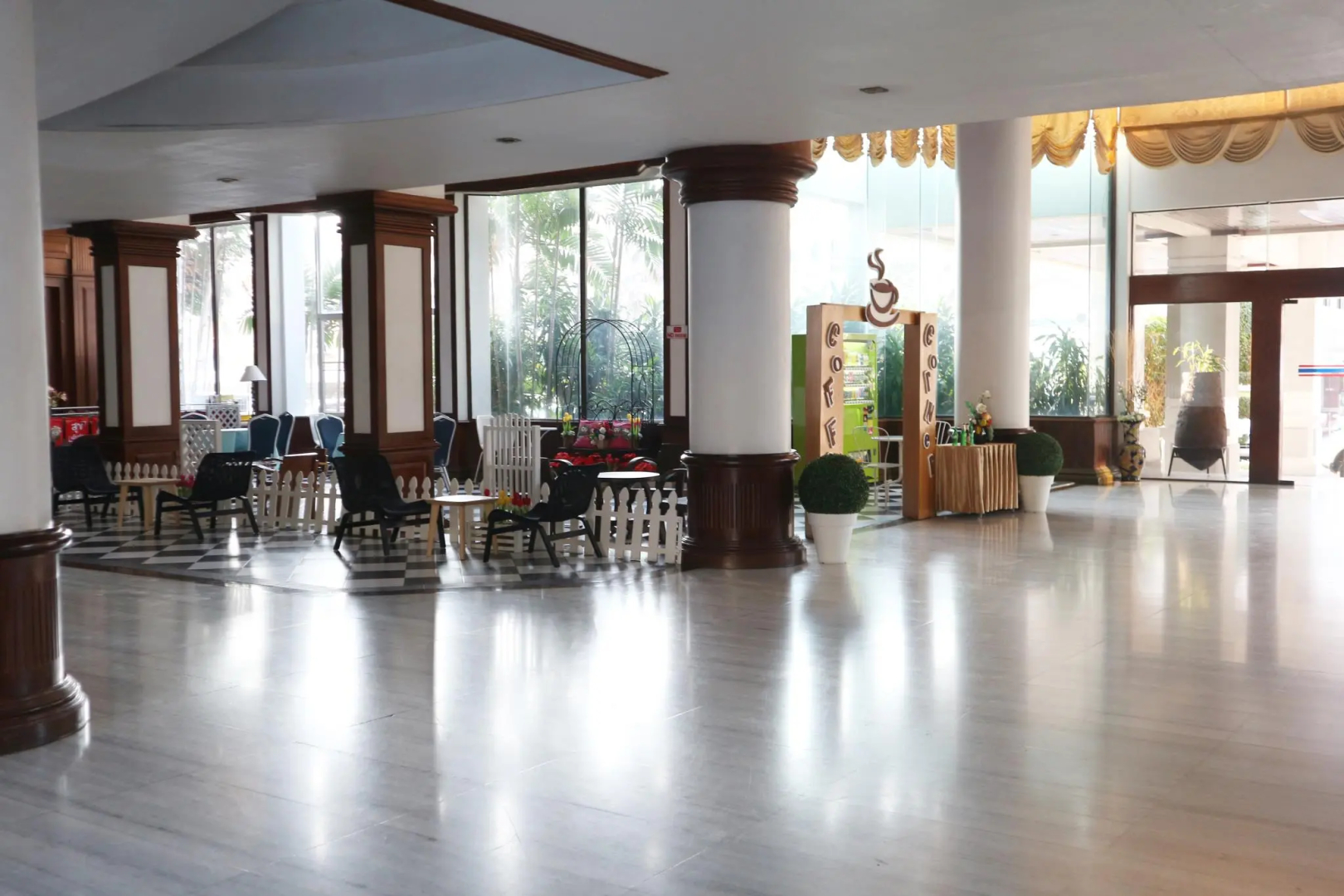 Welcome Plaza Hotel