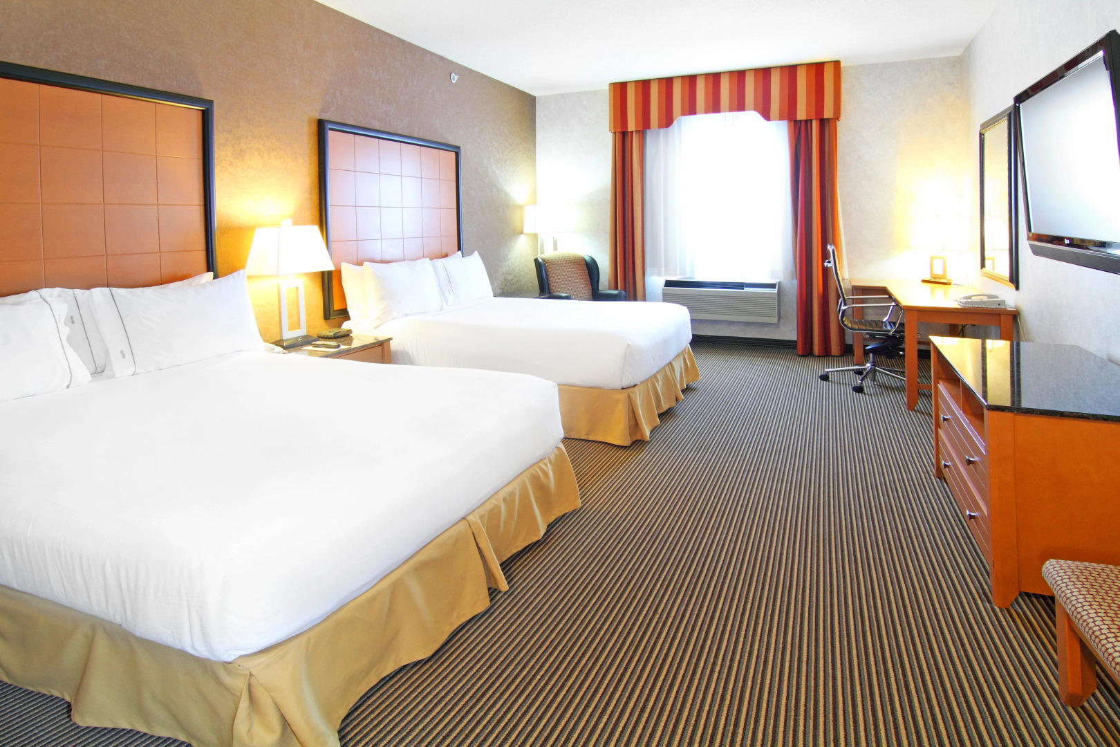 Holiday Inn Express Hotel & Suites Calgary S-Macleod Trail S by IHG