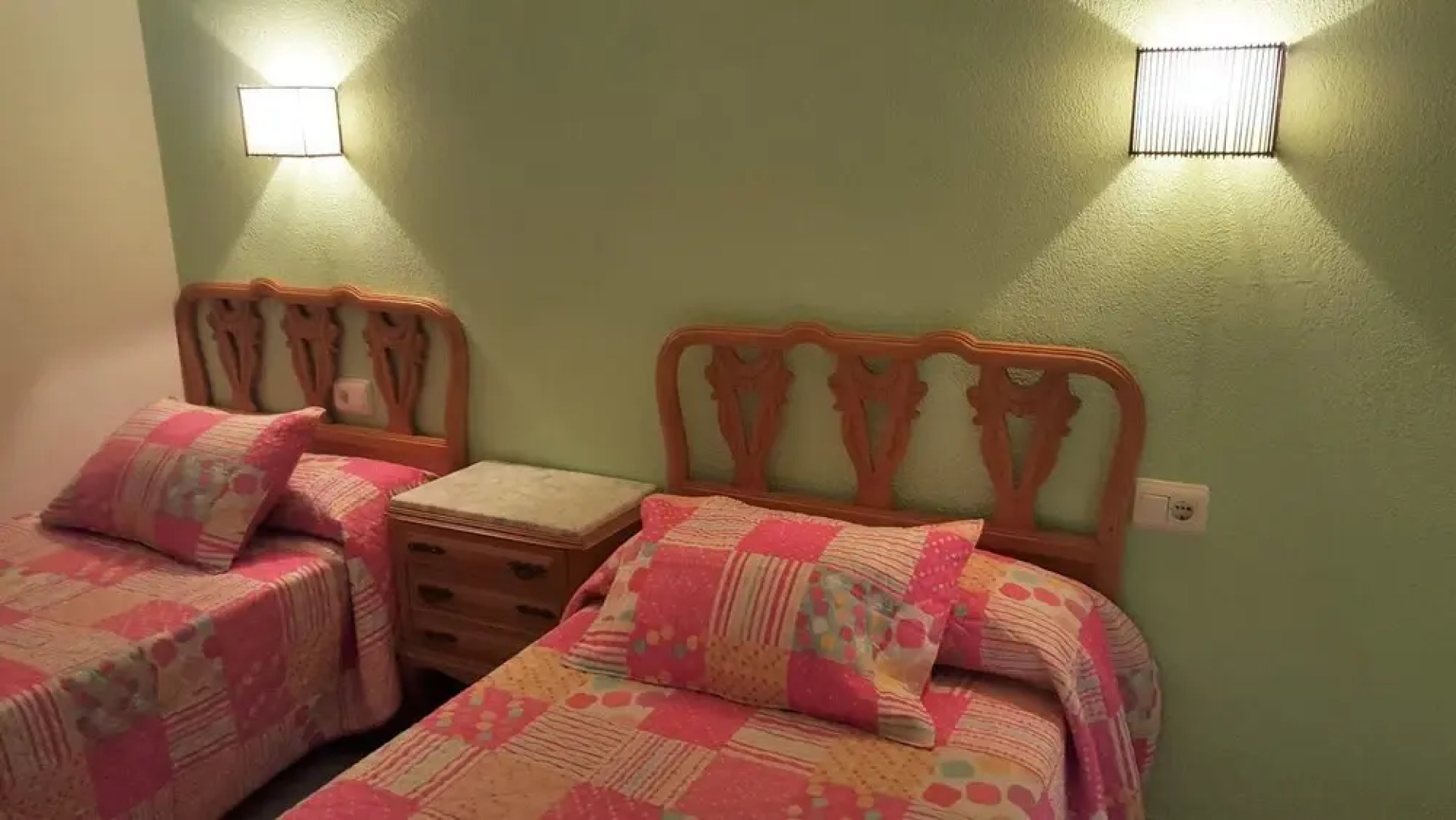 Torres Del Mar 3  - 4  - 10