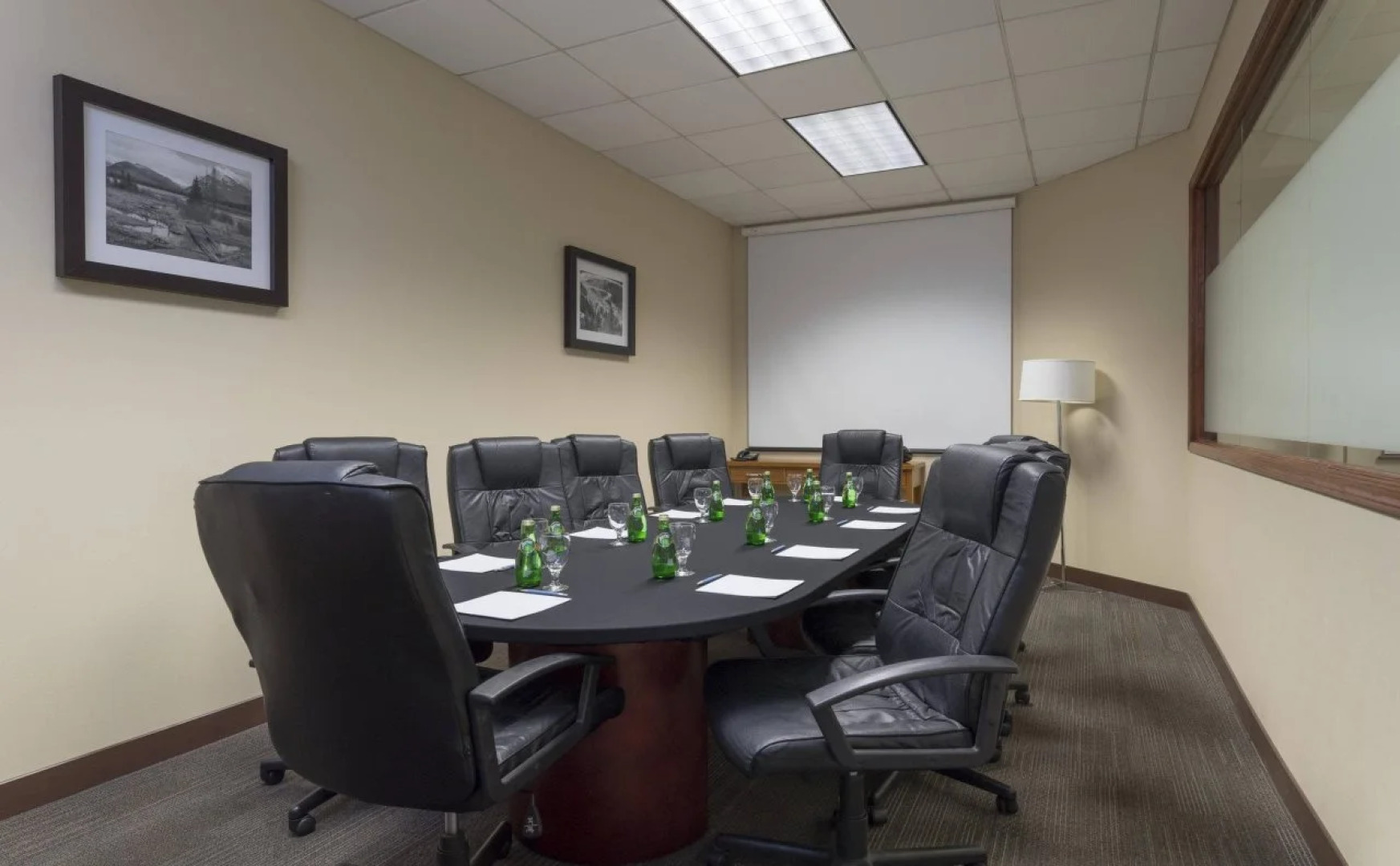 Four Points by Sheraton Edmonton South