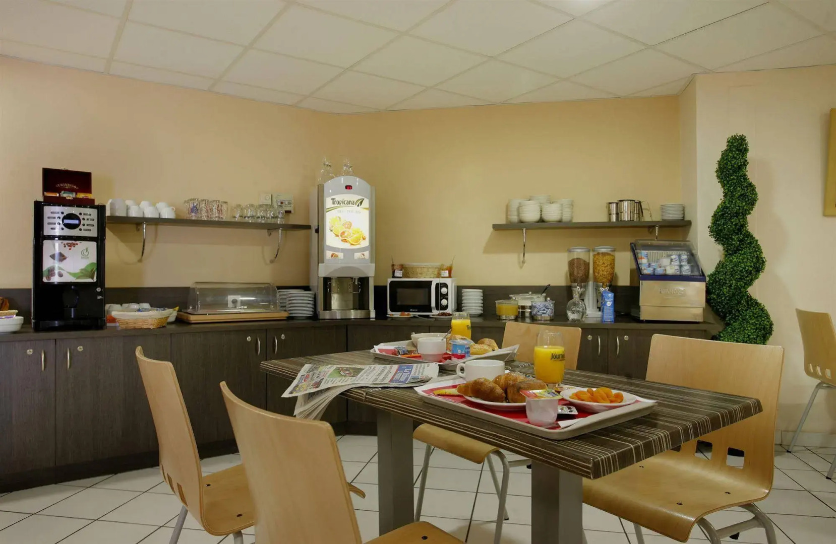 The Originals City, Hôtel L'Acropole