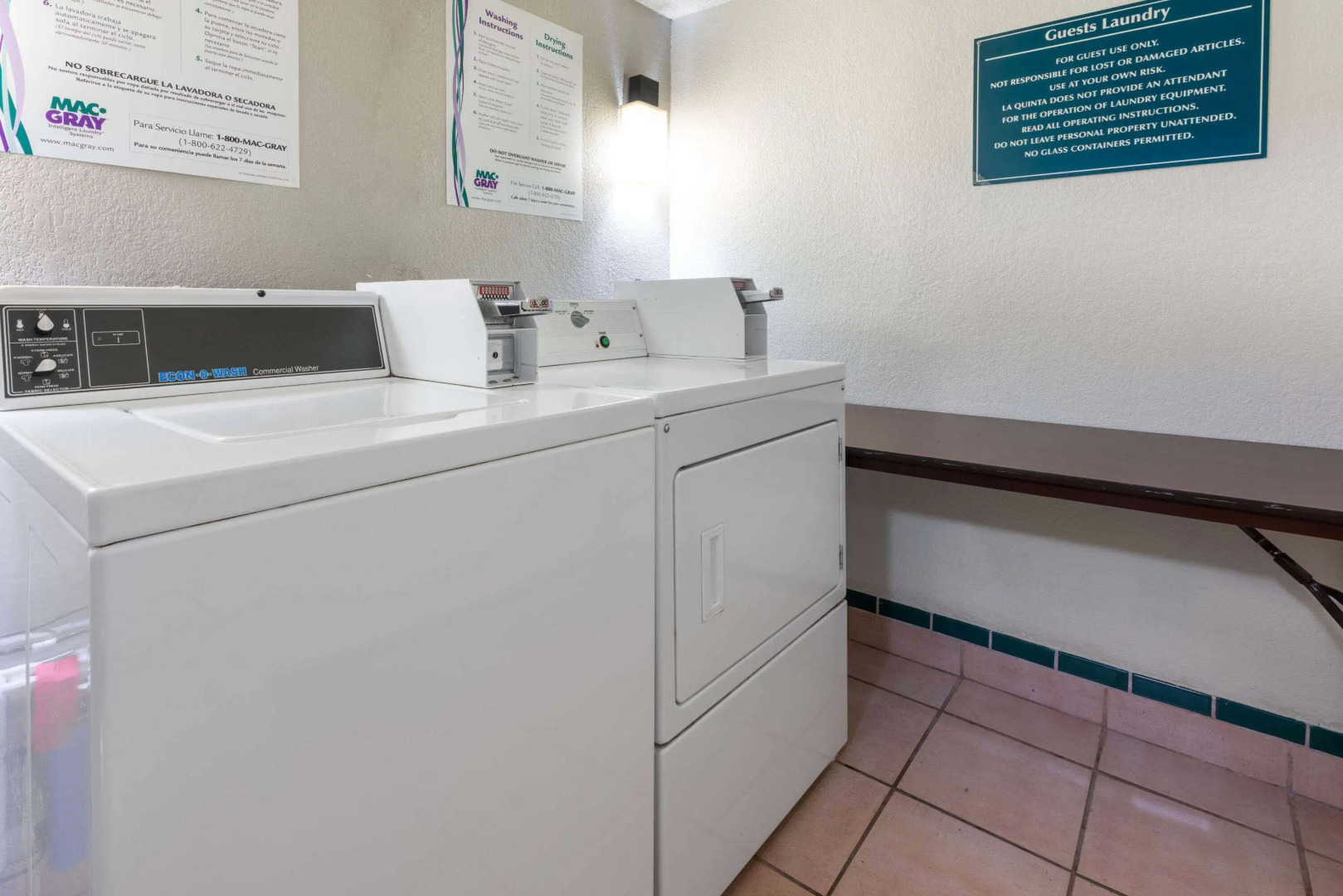 Super 8 by Wyndham The Woodlands North