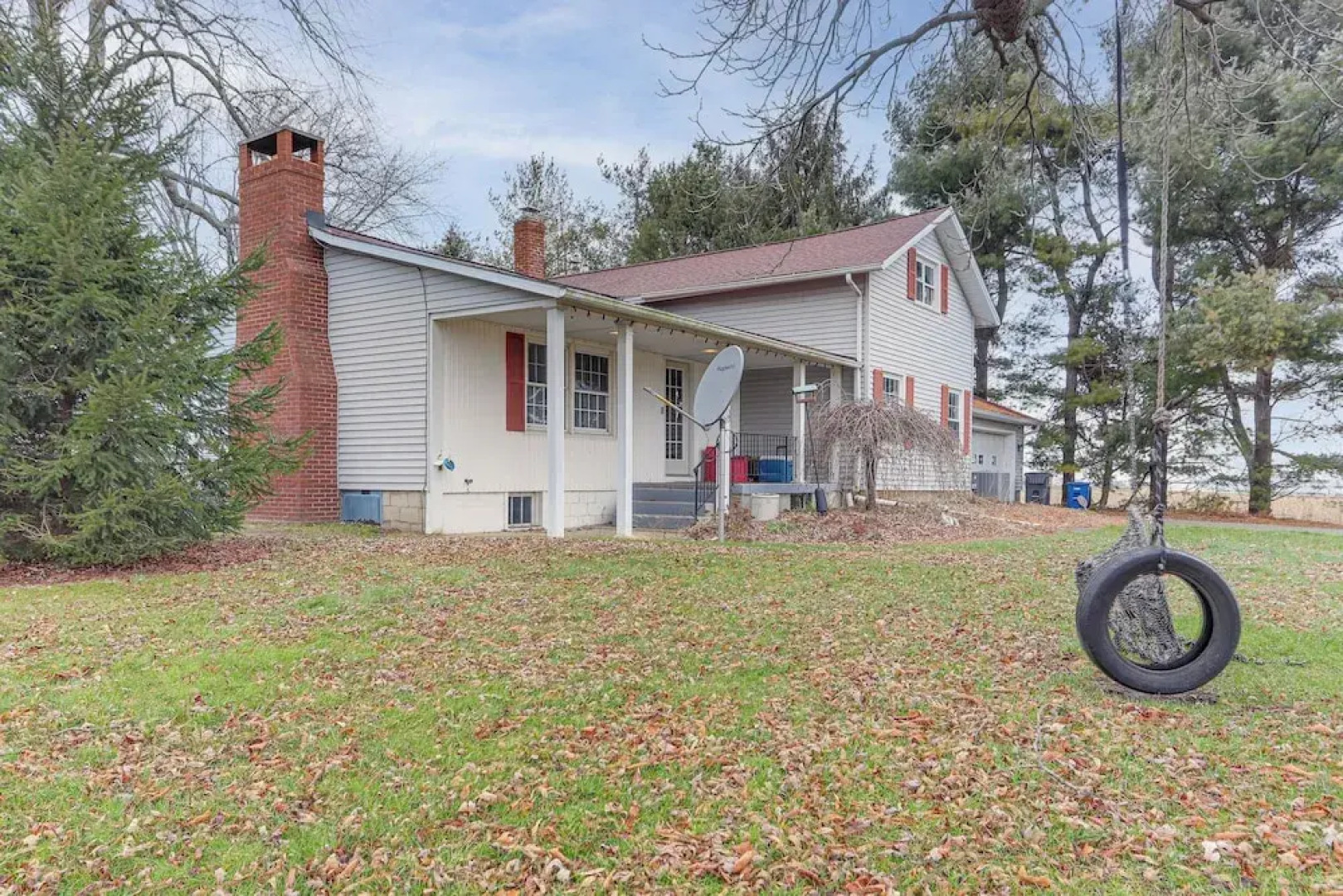 Central & Private Milan Home ~ 10 Mi to Sandusky!