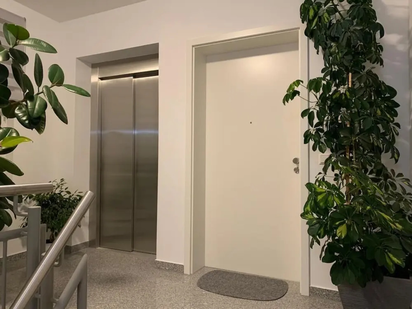 Royal City Apartments