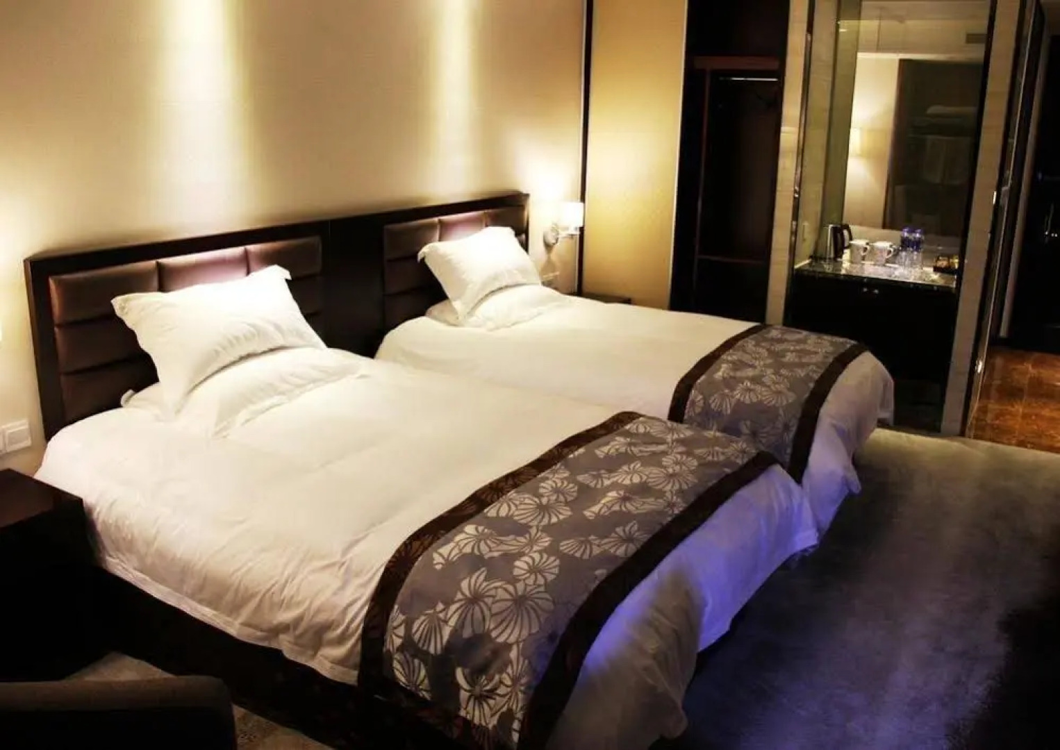 Yueyu Lake View Hotel