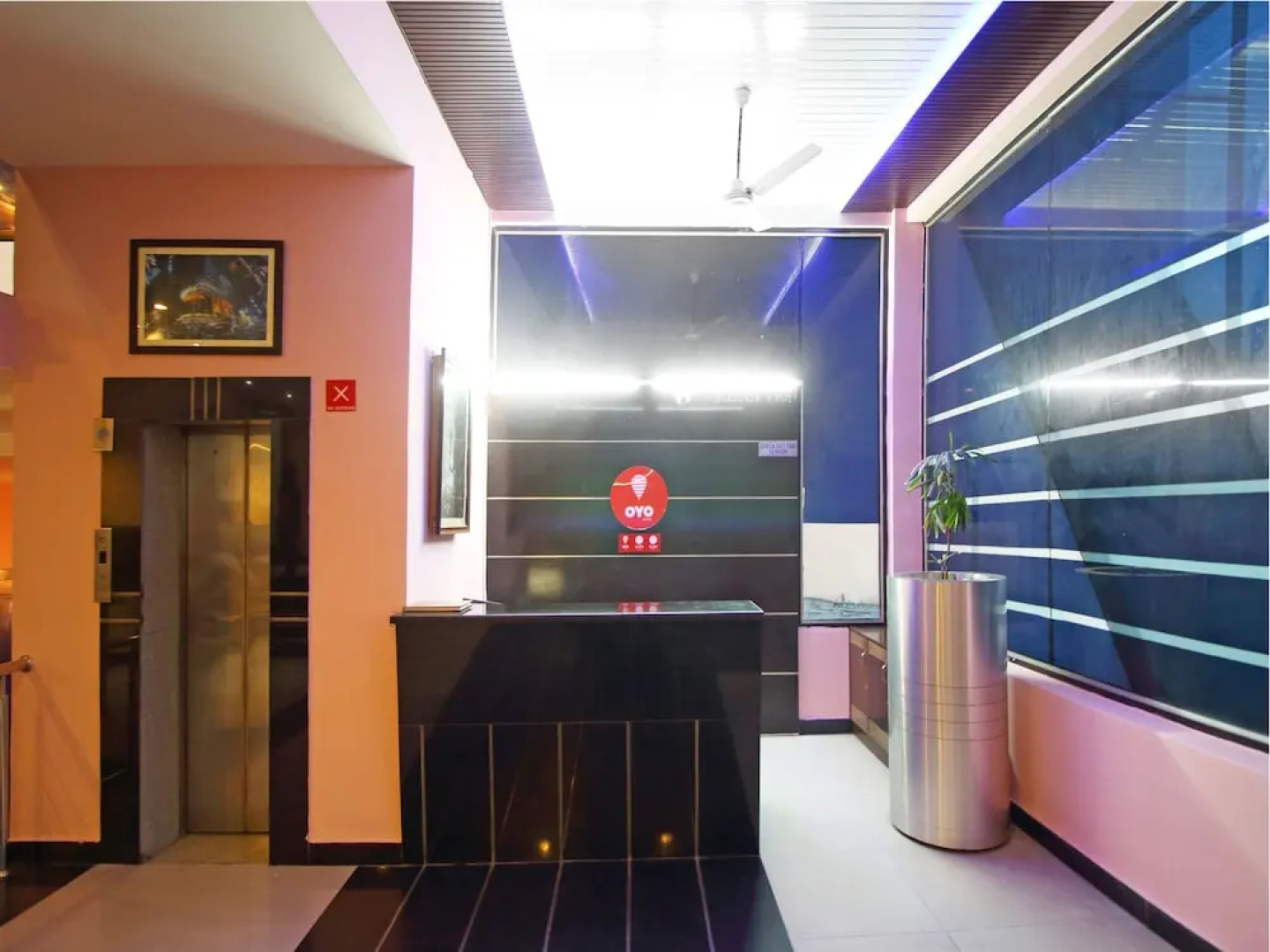 OYO 4754 Hotel Center Point