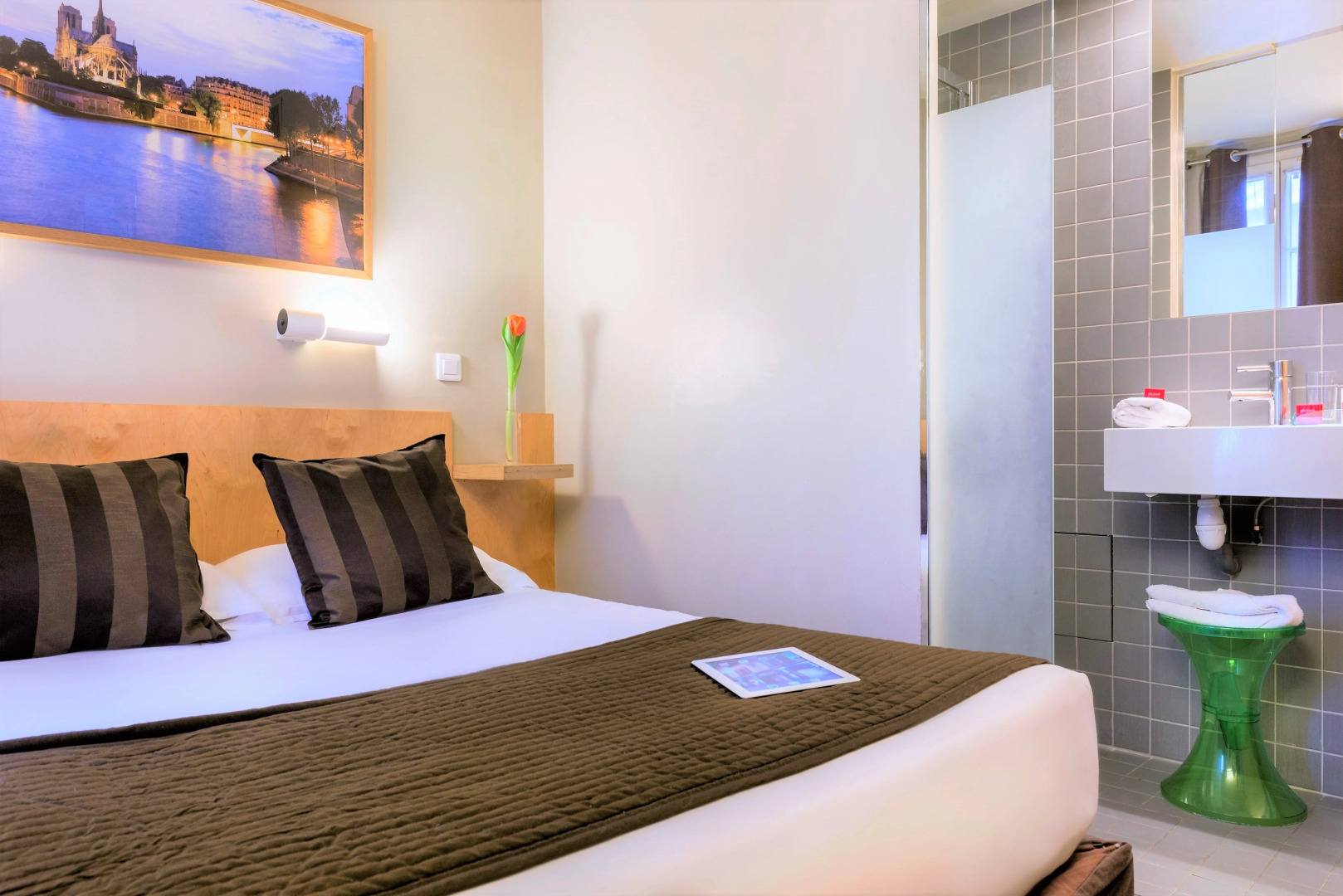 Hotel Glasgow Monceau Paris by Patrick Hayat