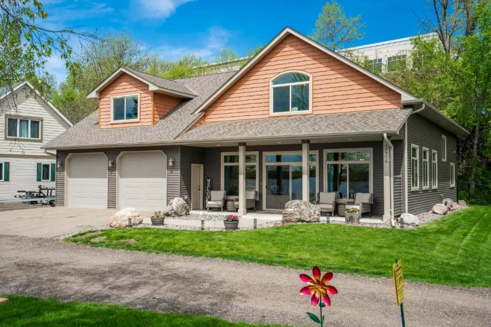 Moonlight Cove - Lakeside Lodge