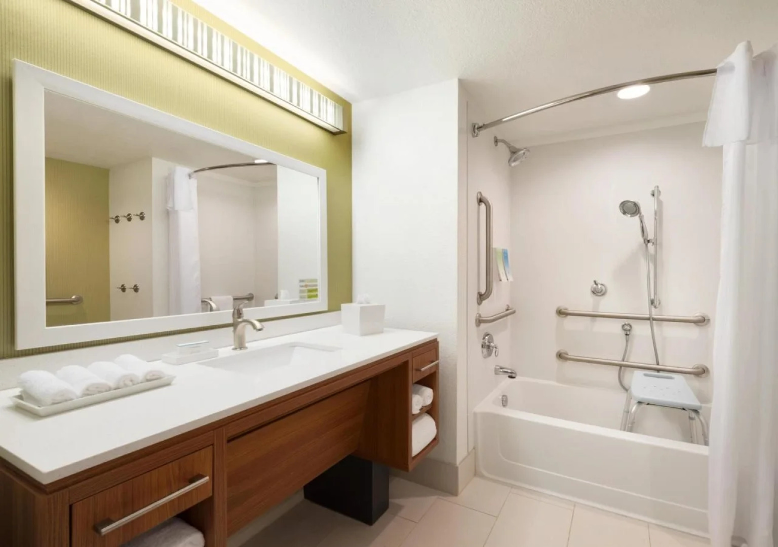 Home2 Suites by Hilton Milwaukee Brookfield