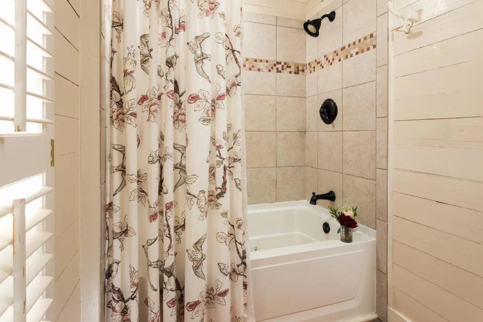 Glen-Ella Springs Hotel & Restaurant