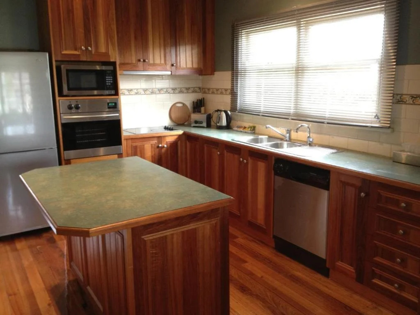 Ploughmans On Wallis, Horsham