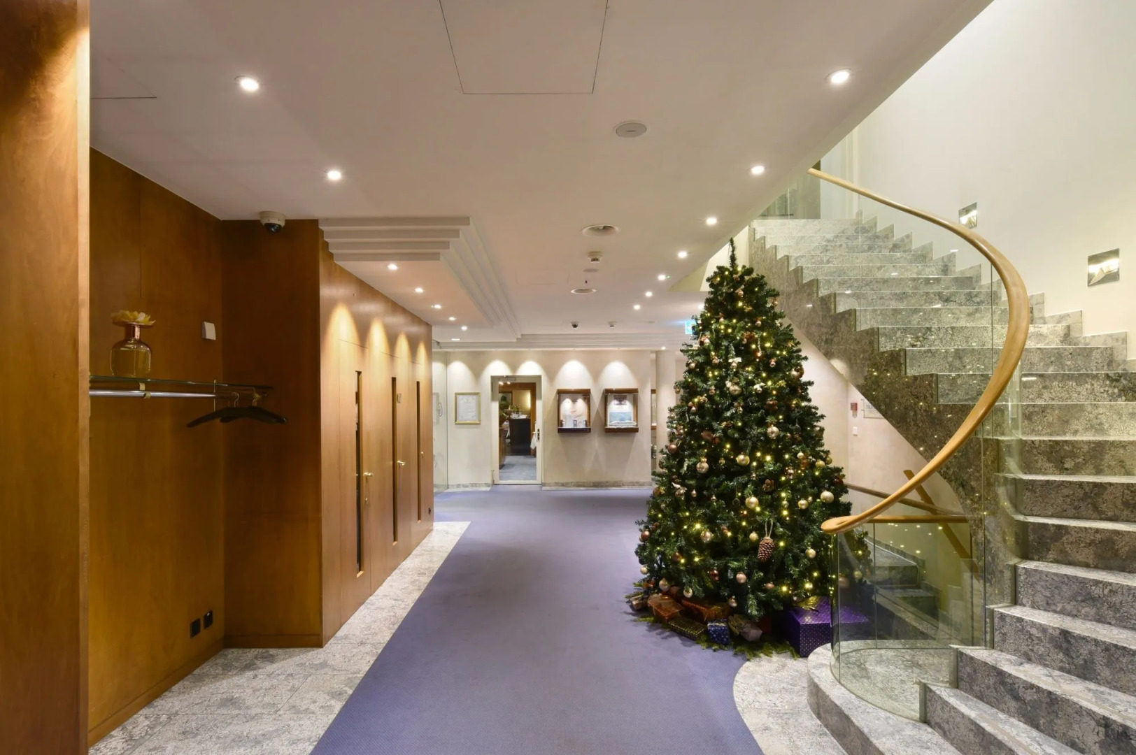 Glärnischhof by Trinity