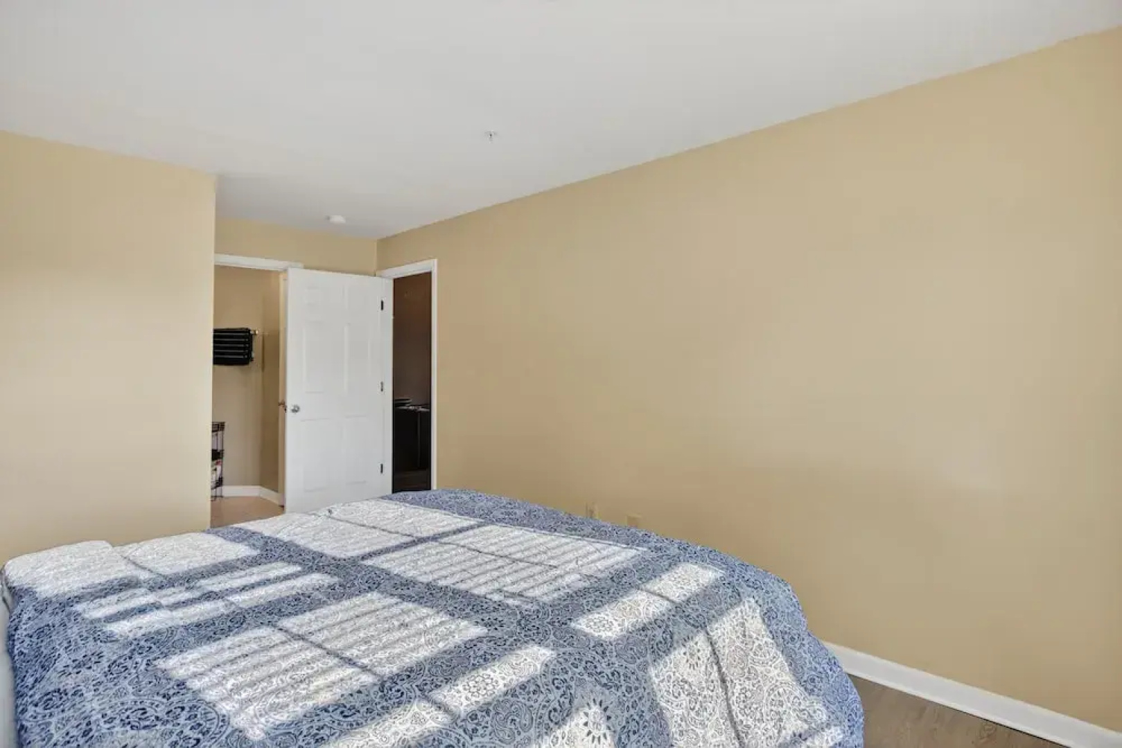 Cozy Pikesville Penthouse With Basketball Arcade 2 Bedroom Condo