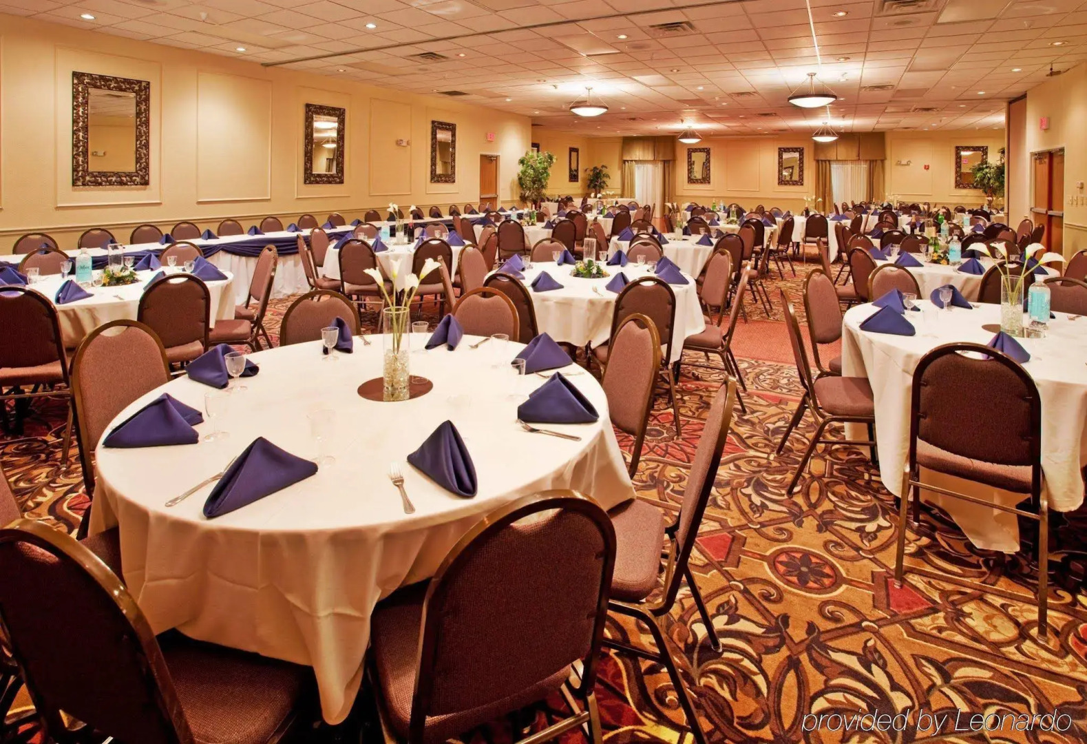 Holiday Inn Express Hotel & Suites Beatrice by IHG