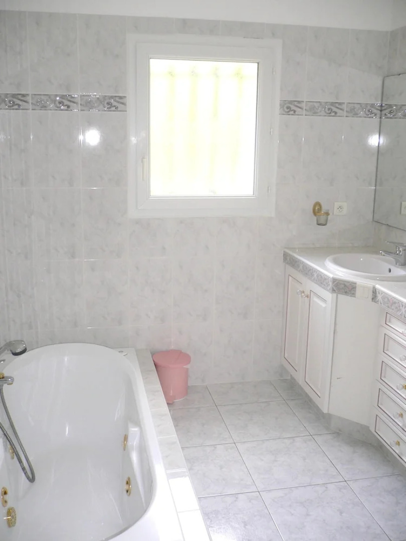 Apartment With 2 Bedrooms in Béziers, With Pool Access, Enclosed Garde