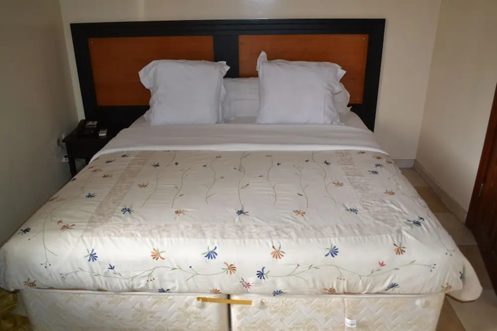 Aurelia Palace