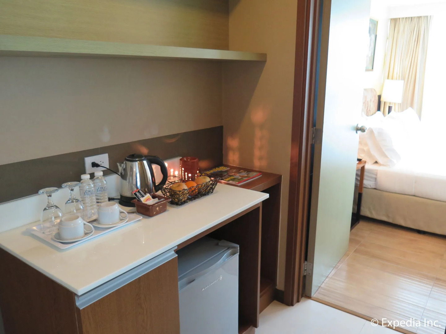 One Tagaytay Place Condo by Dean