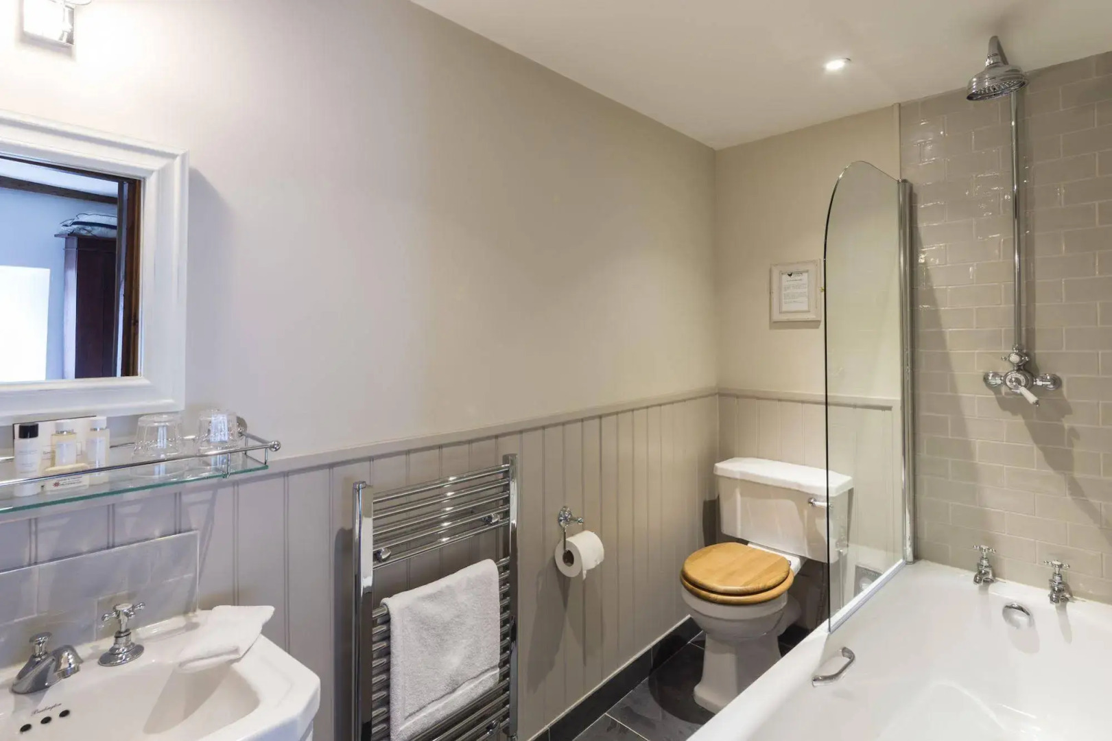 Tudor Farmhouse Hotel