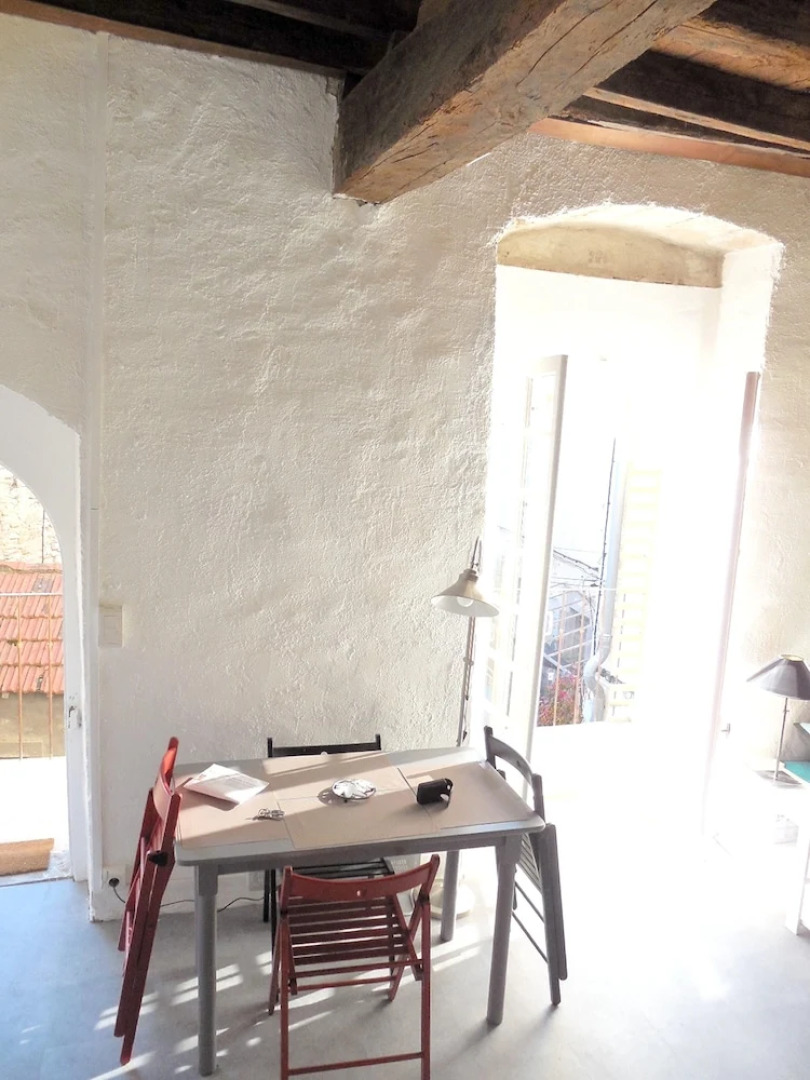 Studio in Villeneuve-lès-avignon, With Balcony