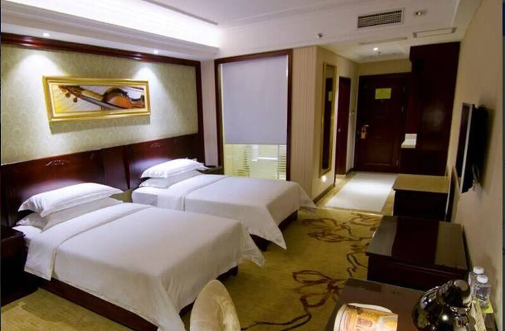 Vienna Hotel Qinzhou North Square Branch