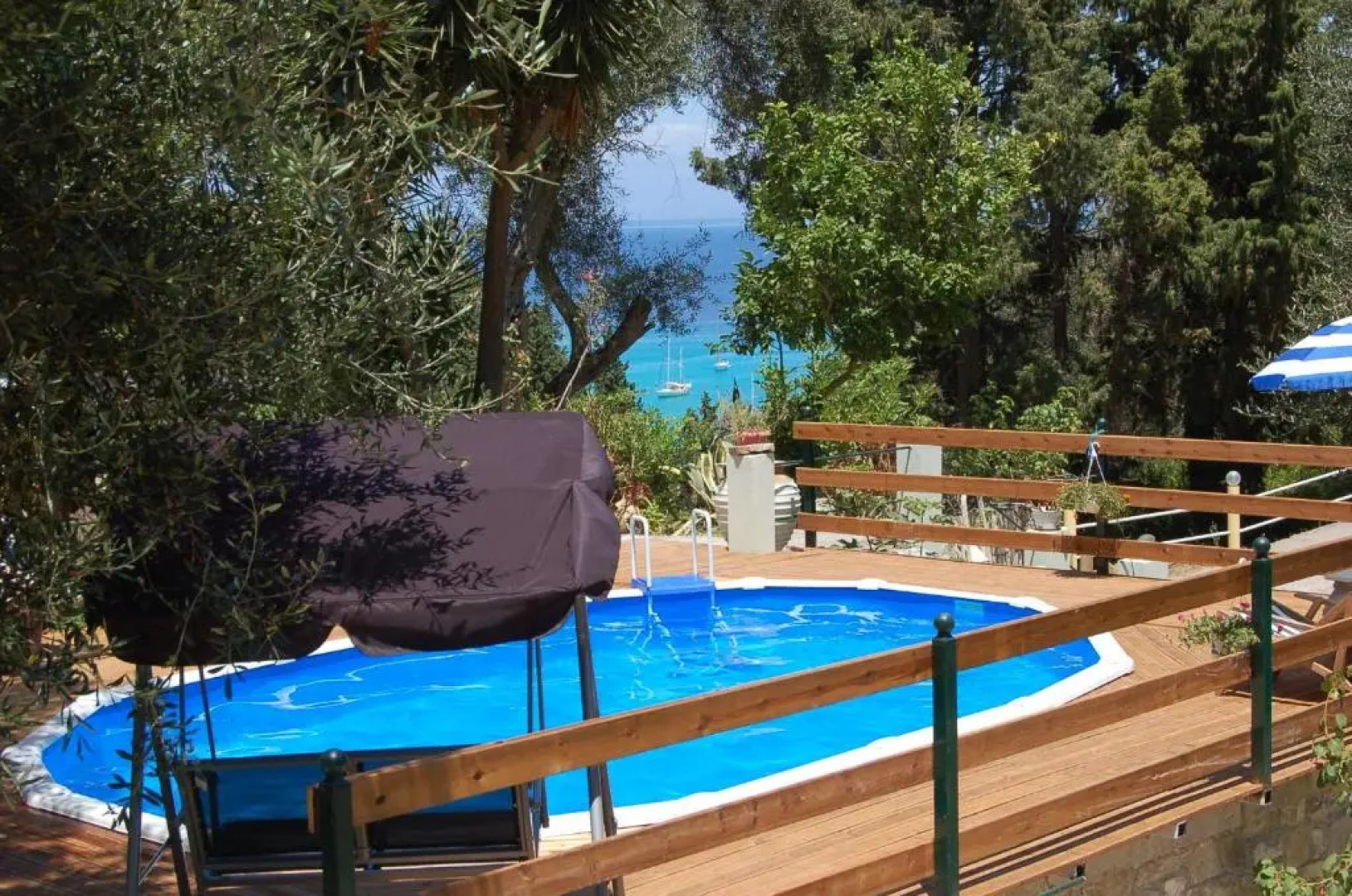 Kanoni Beach Apartments