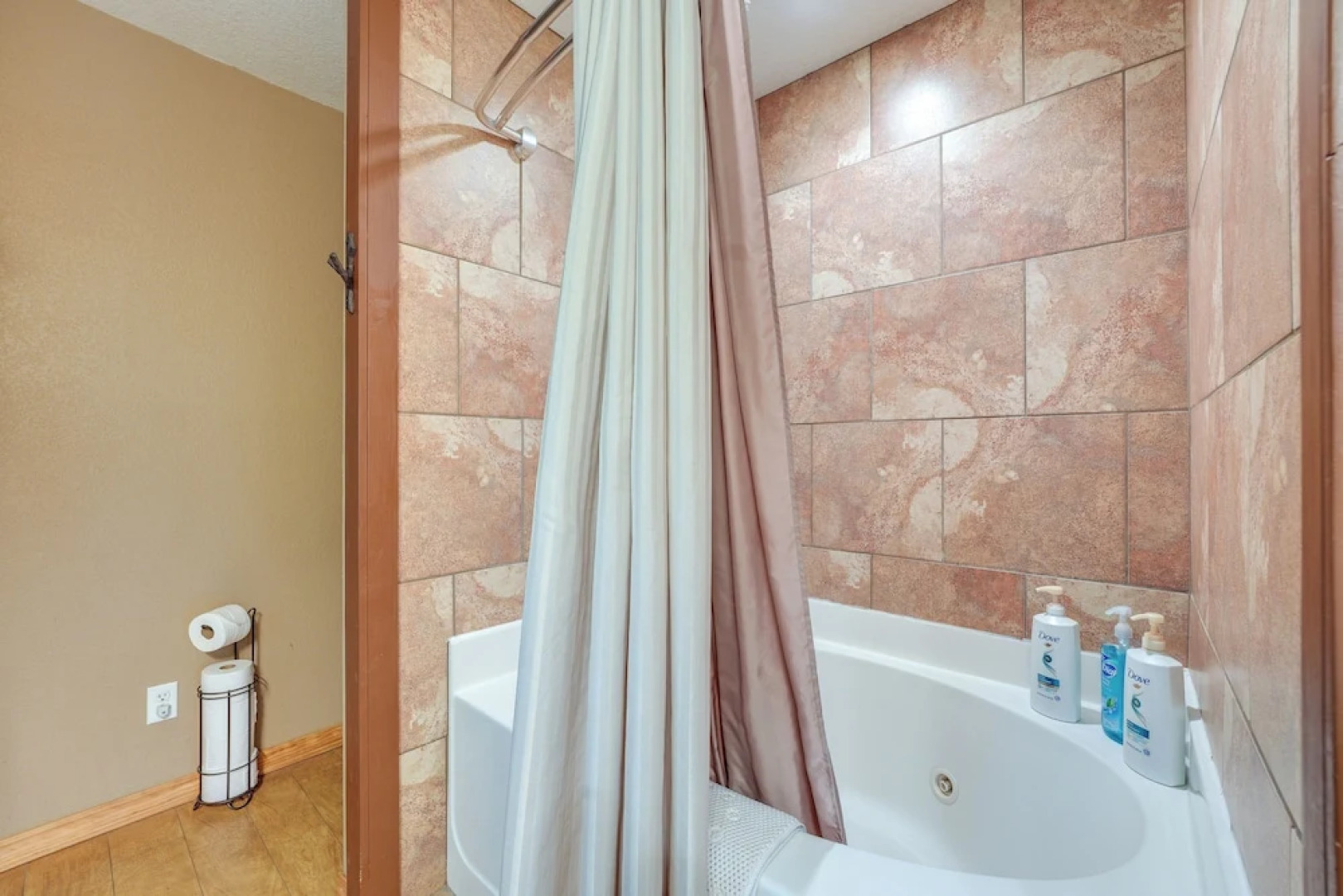 Hot Tub & Fire Pit! Lake-view Home in Blue Eye