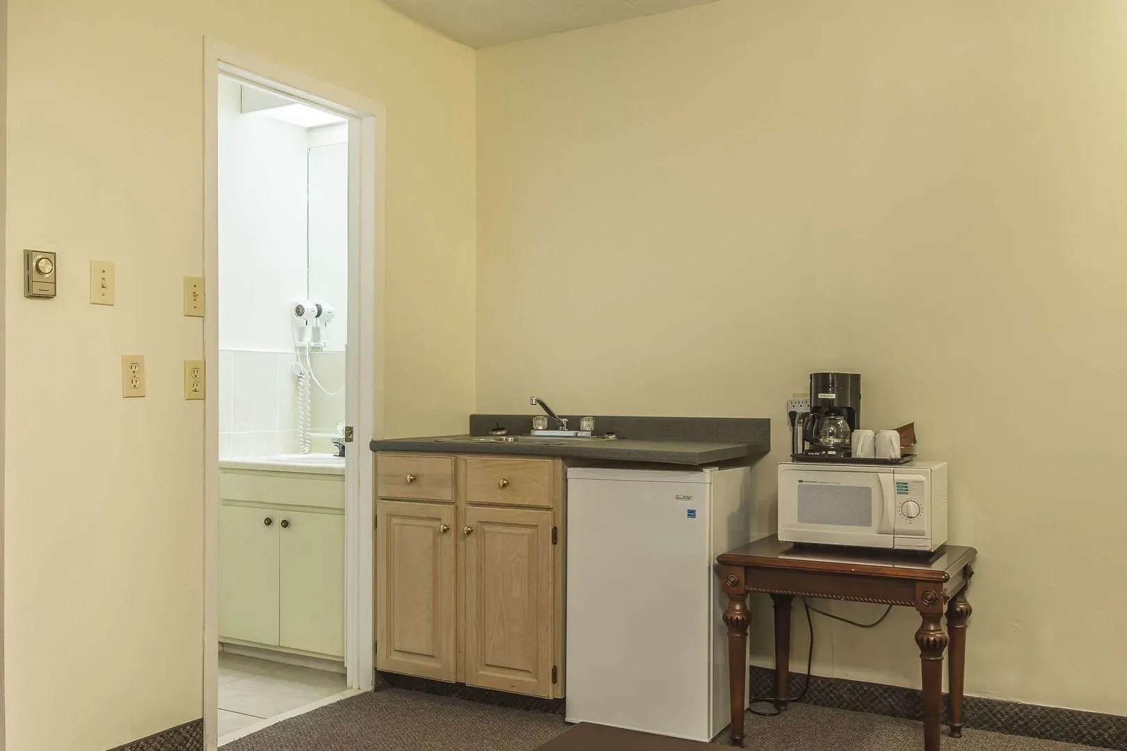 Econo Lodge & Suites Saint John