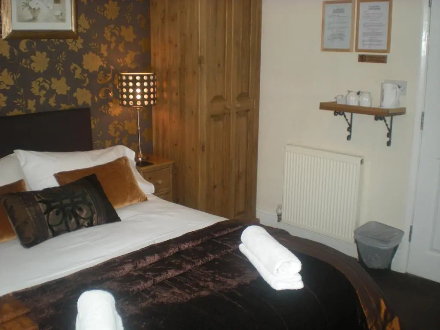 Elmswood Guest House