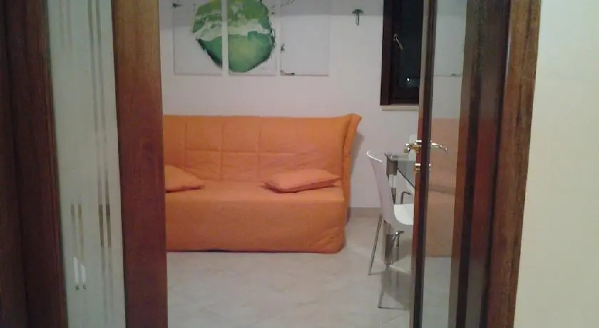 Bilocale Con Terrazzo