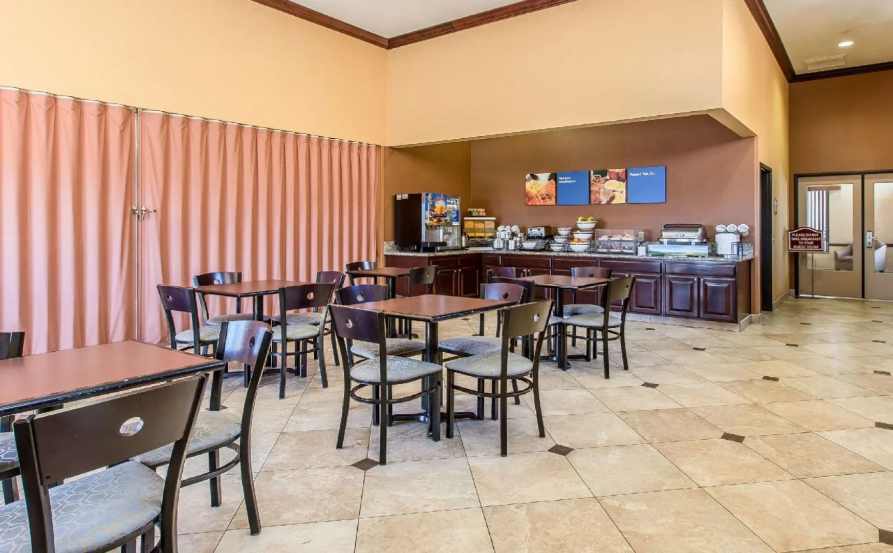 Comfort Inn & Suites Colton