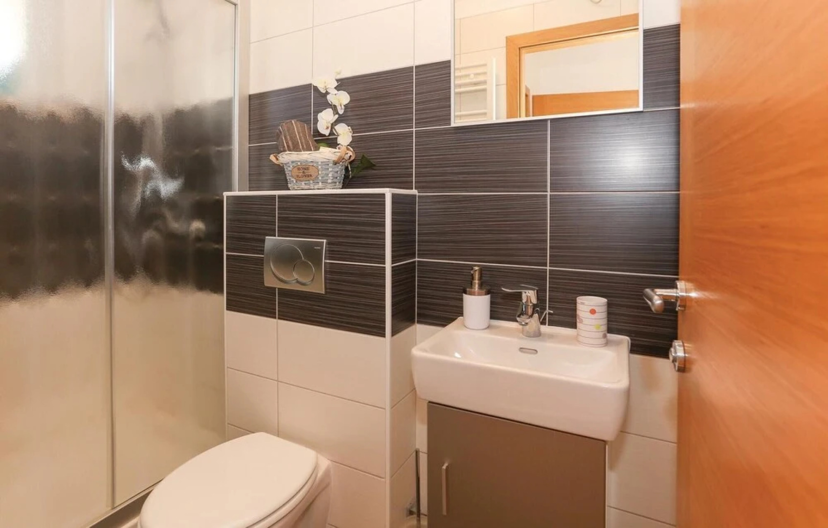 Awesome Home in Dugopolje With Wifi and 4 Bedrooms