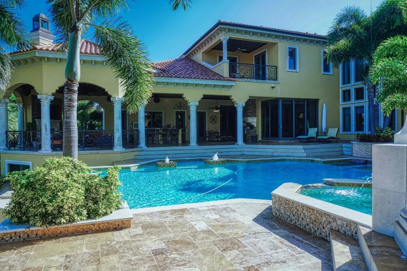 Tierra Verde St Petersburg Waterfront Estate by TechTravel