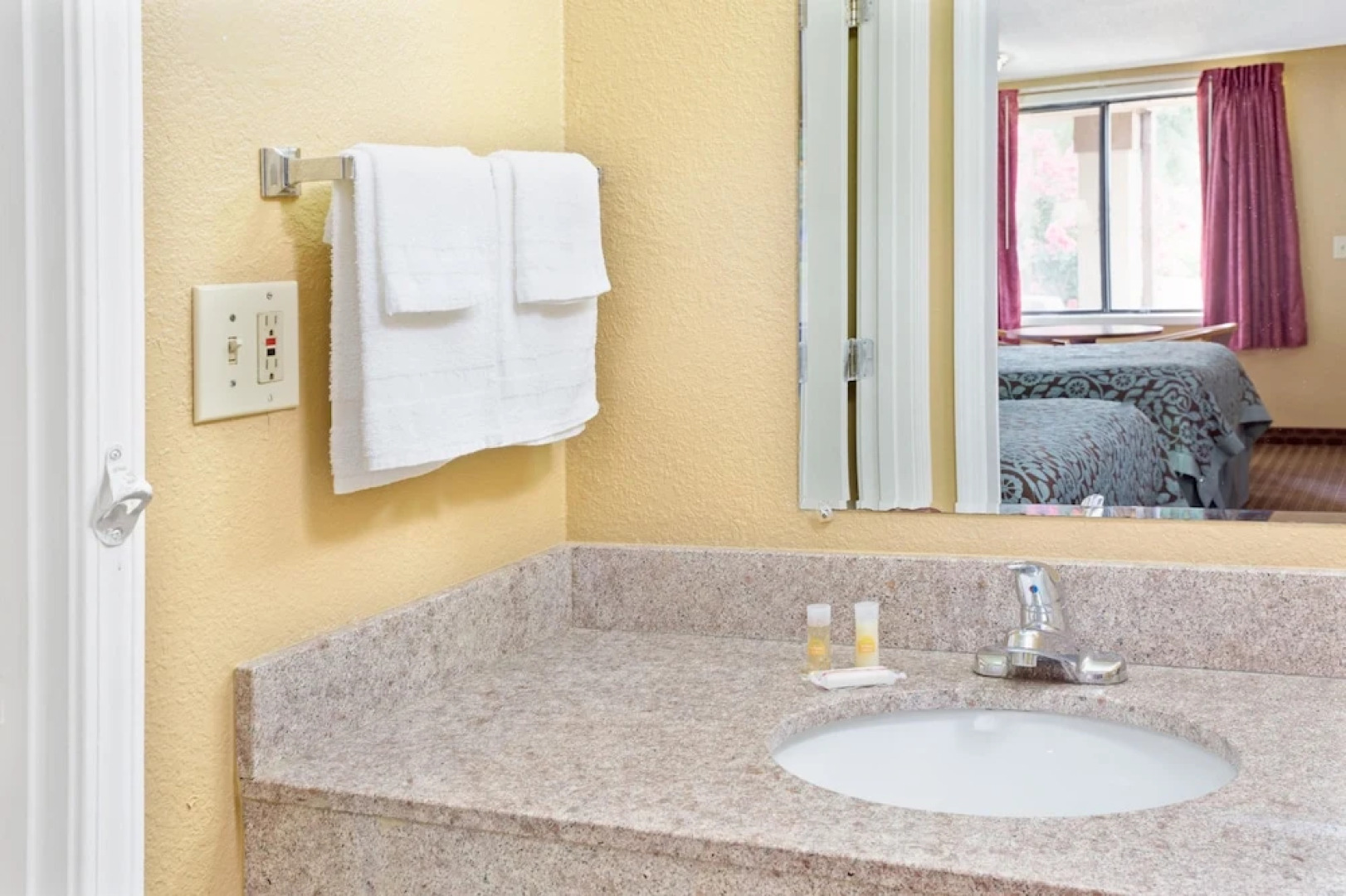 Days Inn By Wyndham Lawrenceville