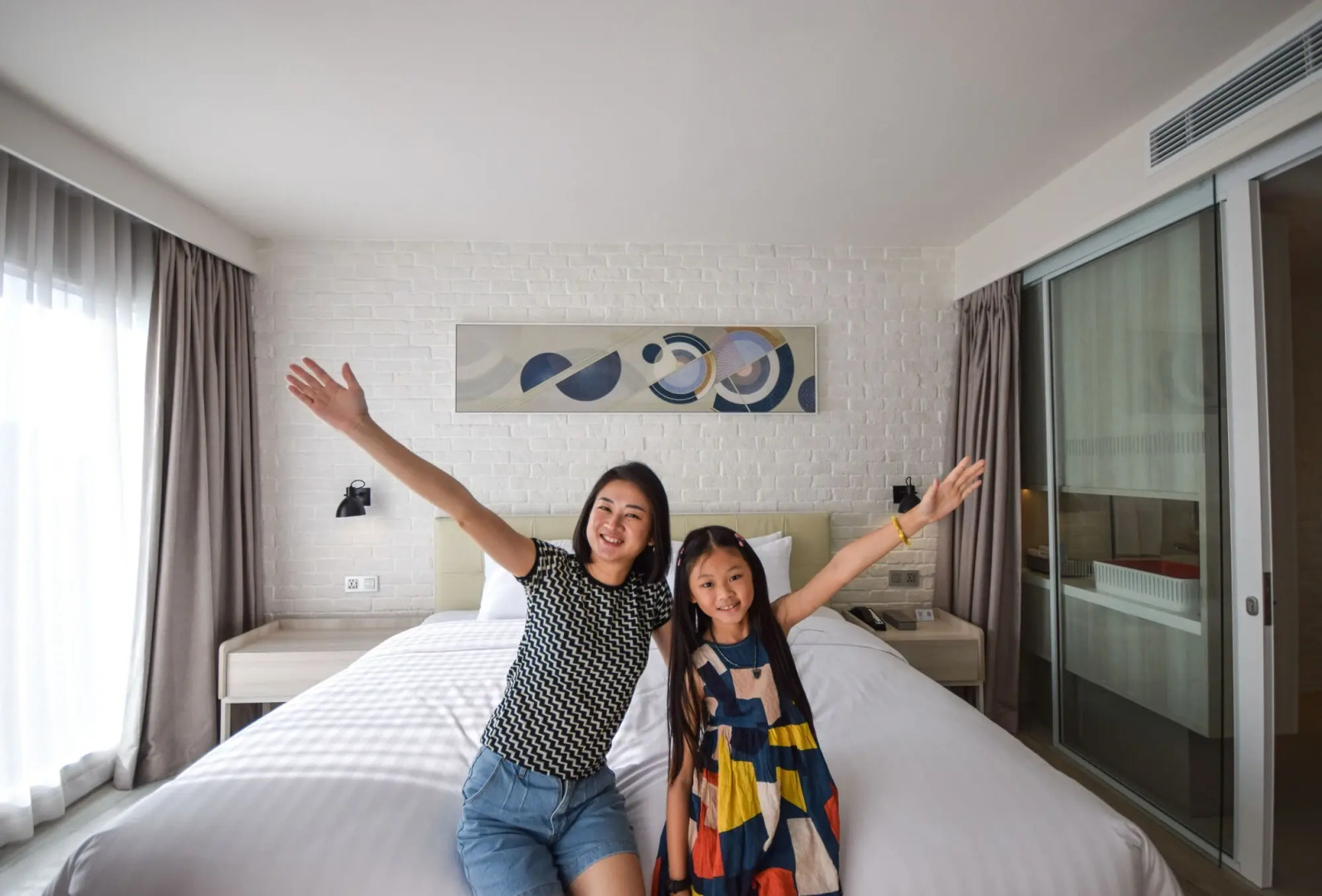 Shama Yen-Akat Bangkok