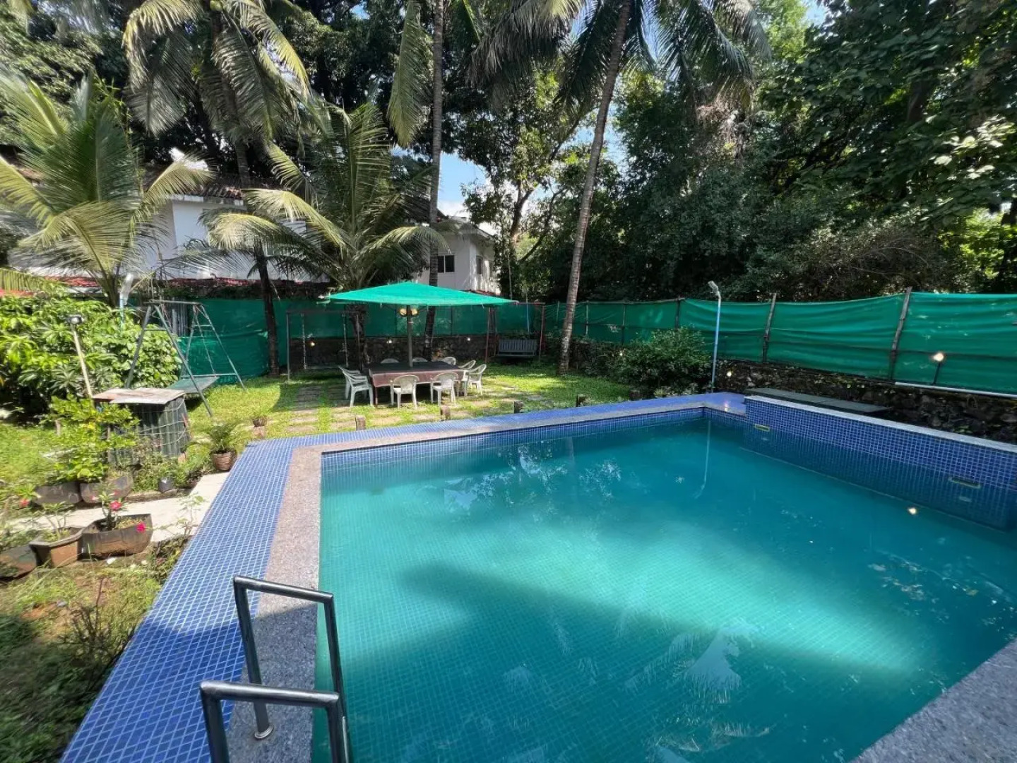 Born 4 tours # Kihim Beach resort