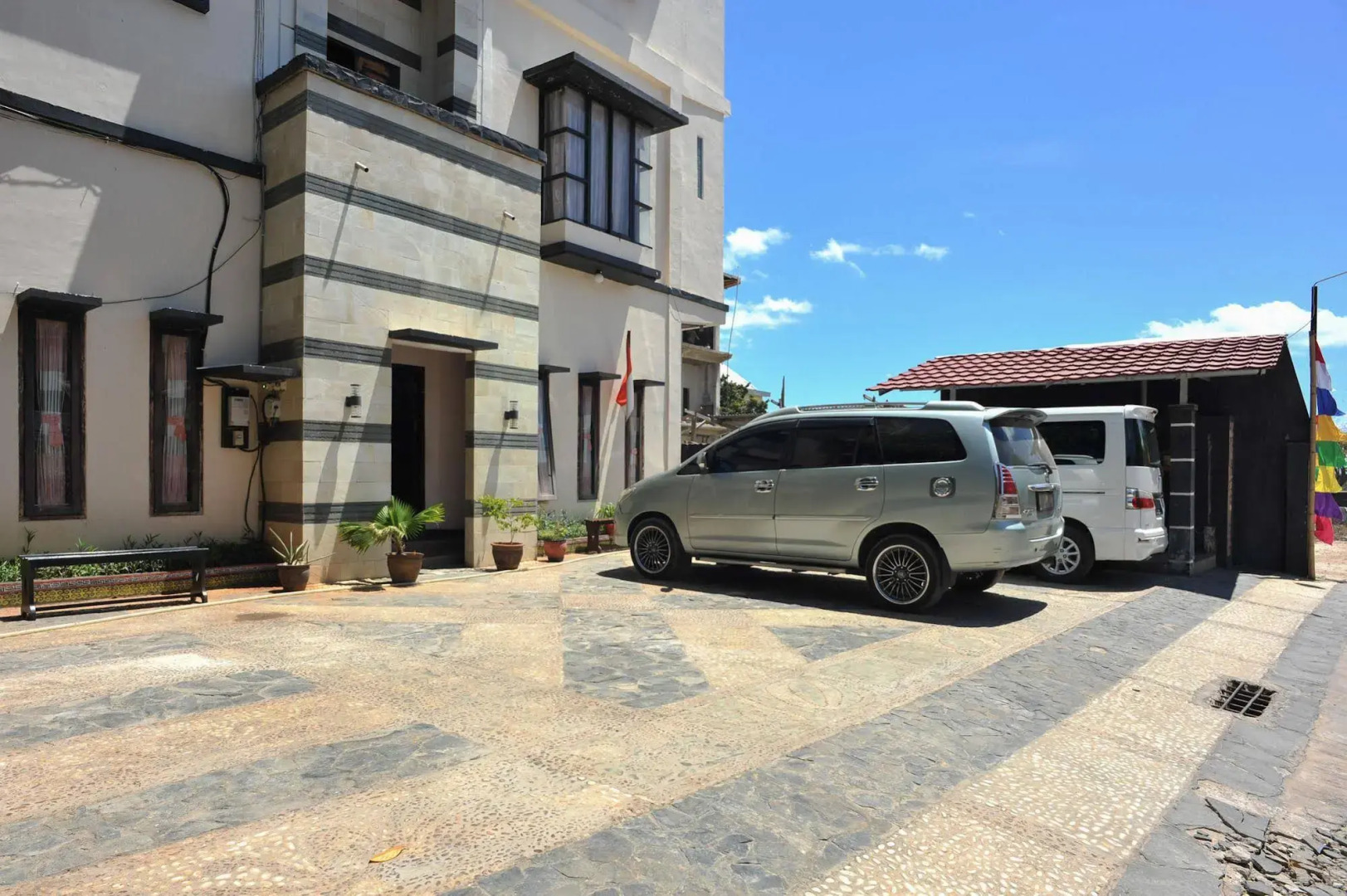 Airy Bandara El Tari Yupiter Satu Kupang