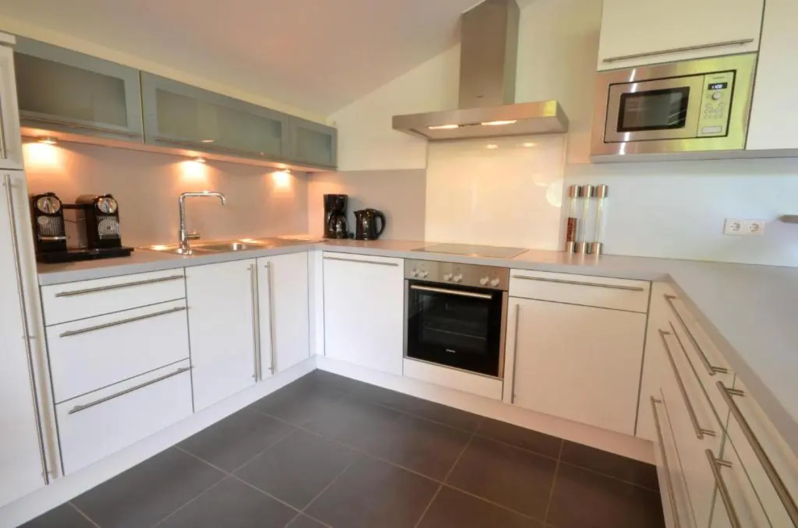 Penthouse Cooper by Alpen Apartments