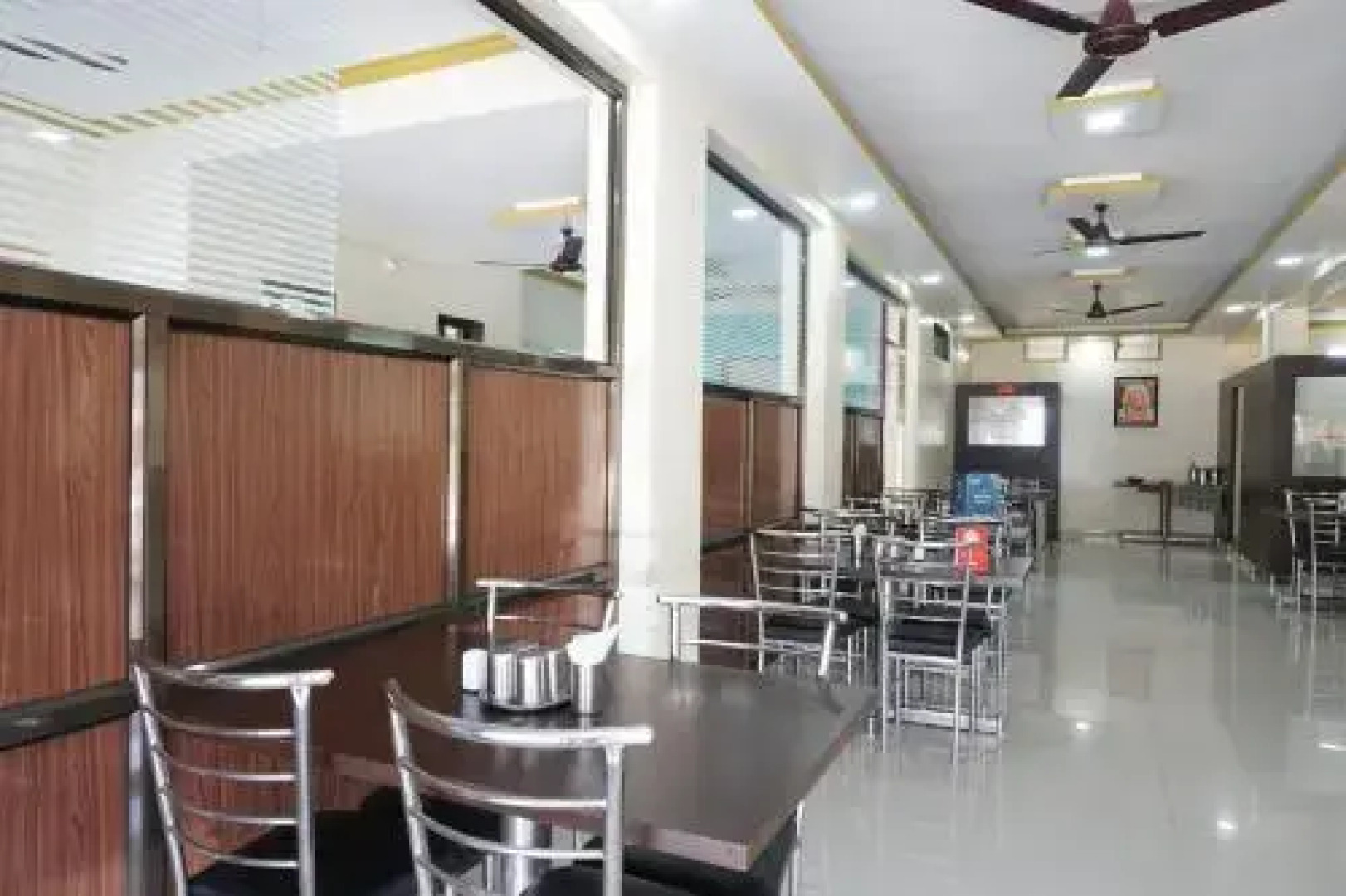 OYO 23422 Hotel Siddharth