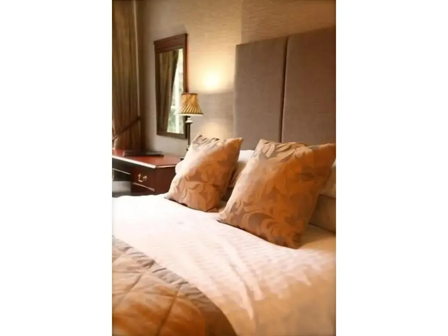 Shaw Hill Hotel Golf And Country Club