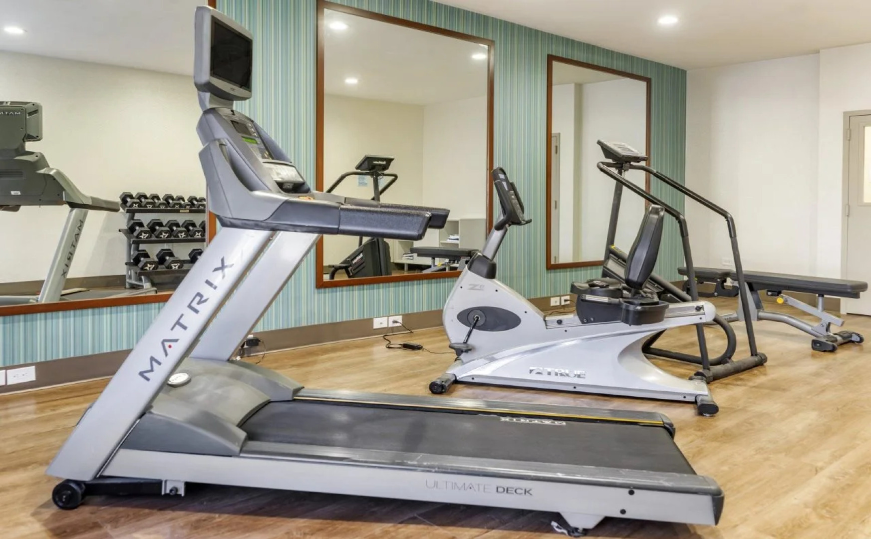 Holiday Inn Express Hotel & Suites Albuquerque Midtown by IHG