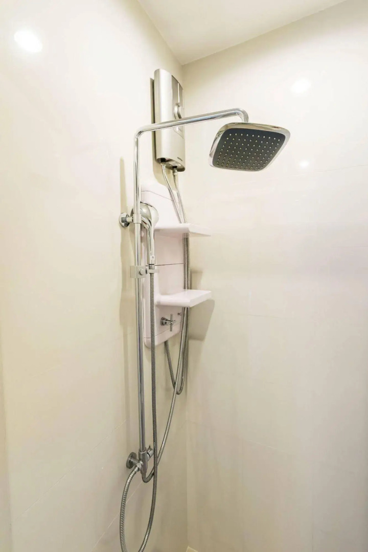 THE BASE Uptown By Favstay