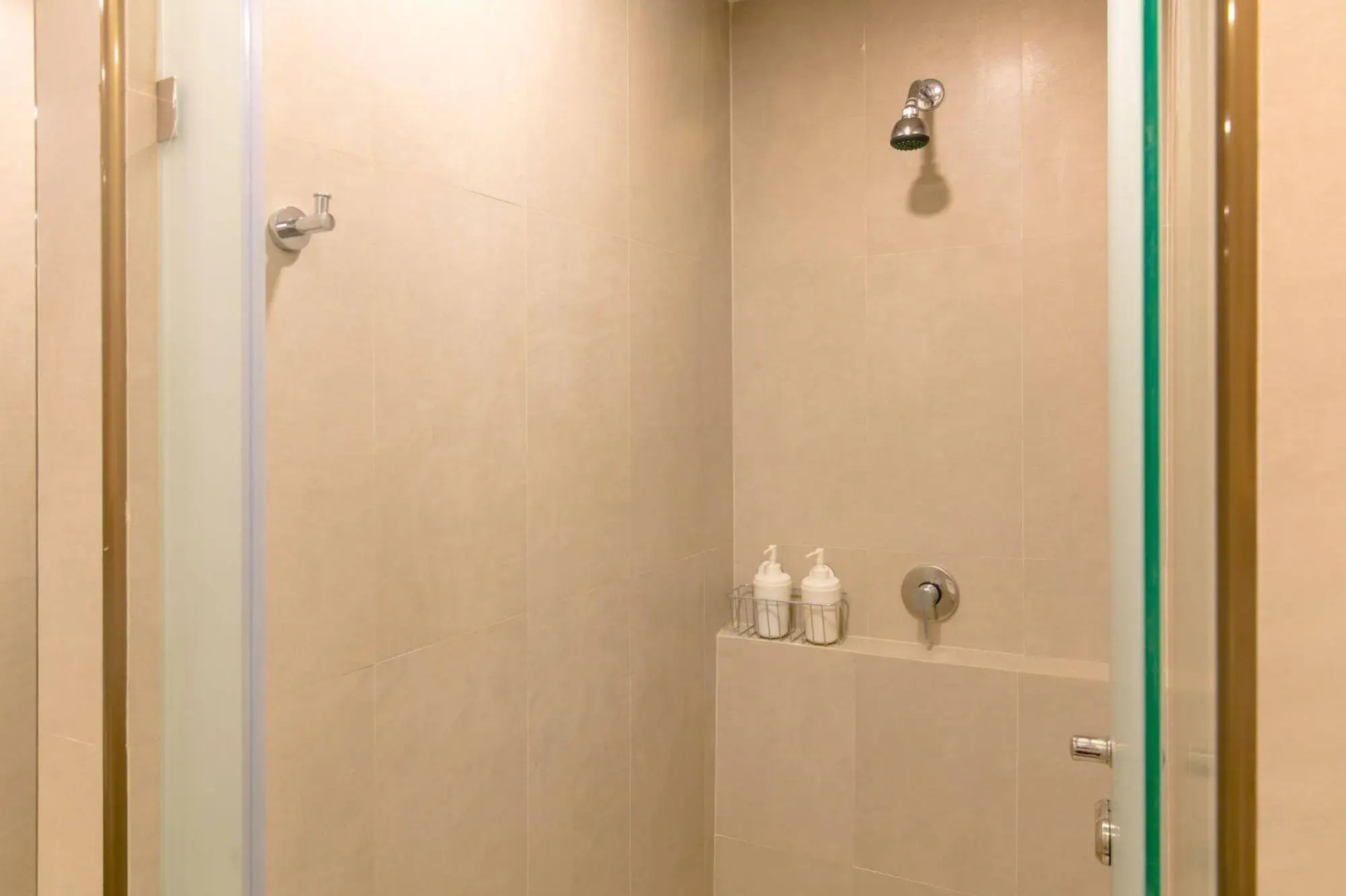 Collection O The Spades Hostel