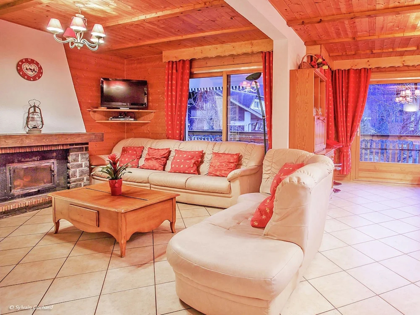Exclusive Chalet in La Chapelle-d'Abondance with Mountain View