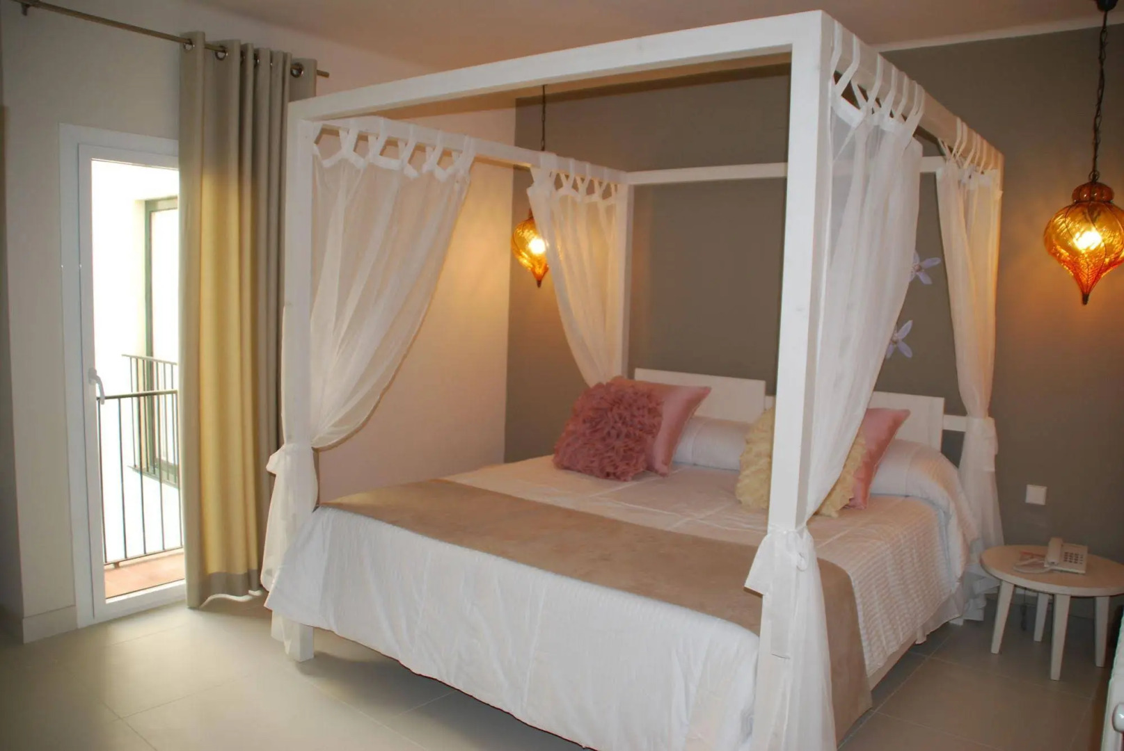 Tarongeta - Adults Only