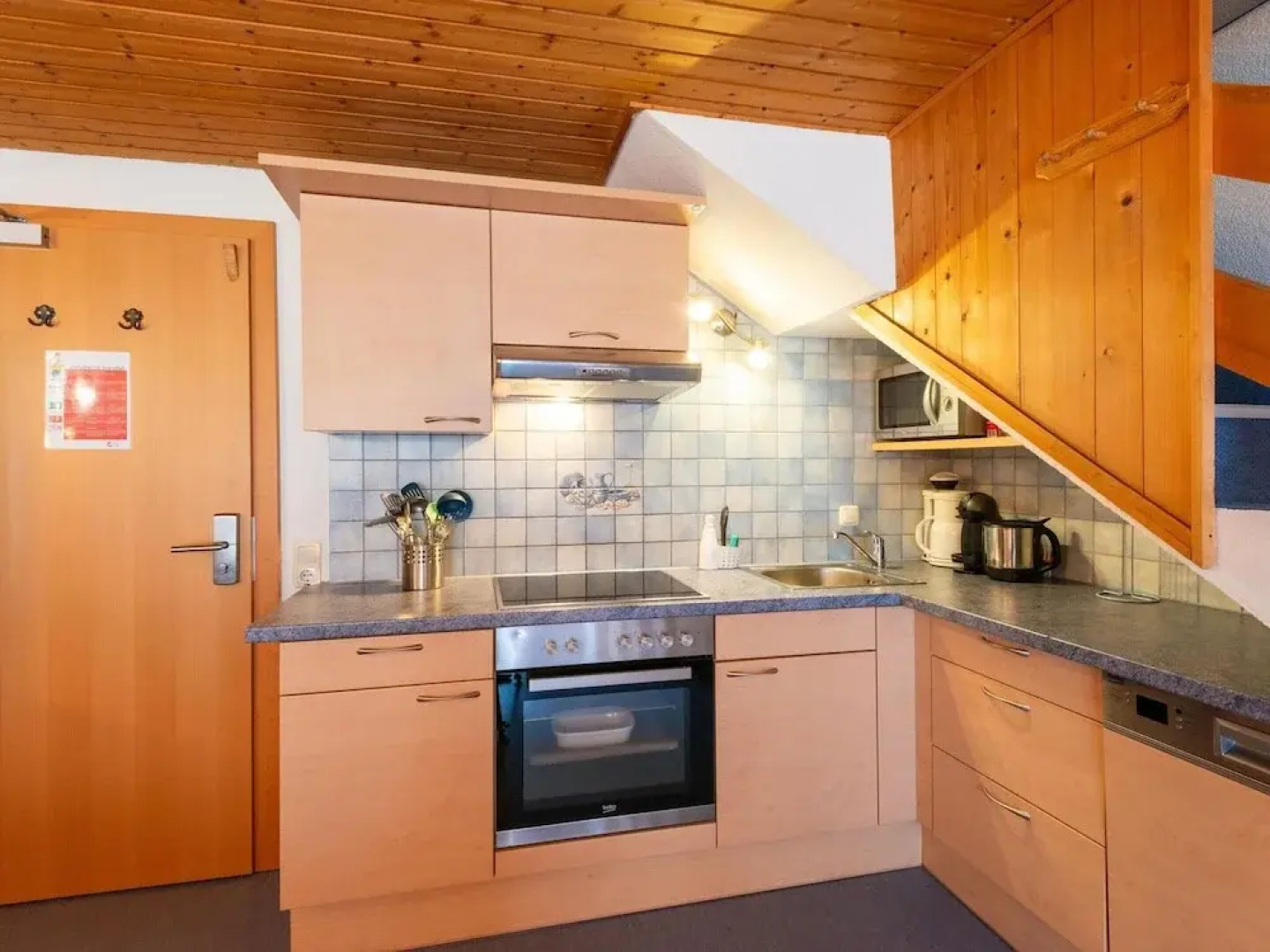 Spacious Apartment Near Centre and ski Area