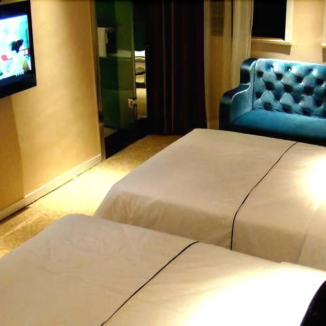 Crown Bussiness Hotel